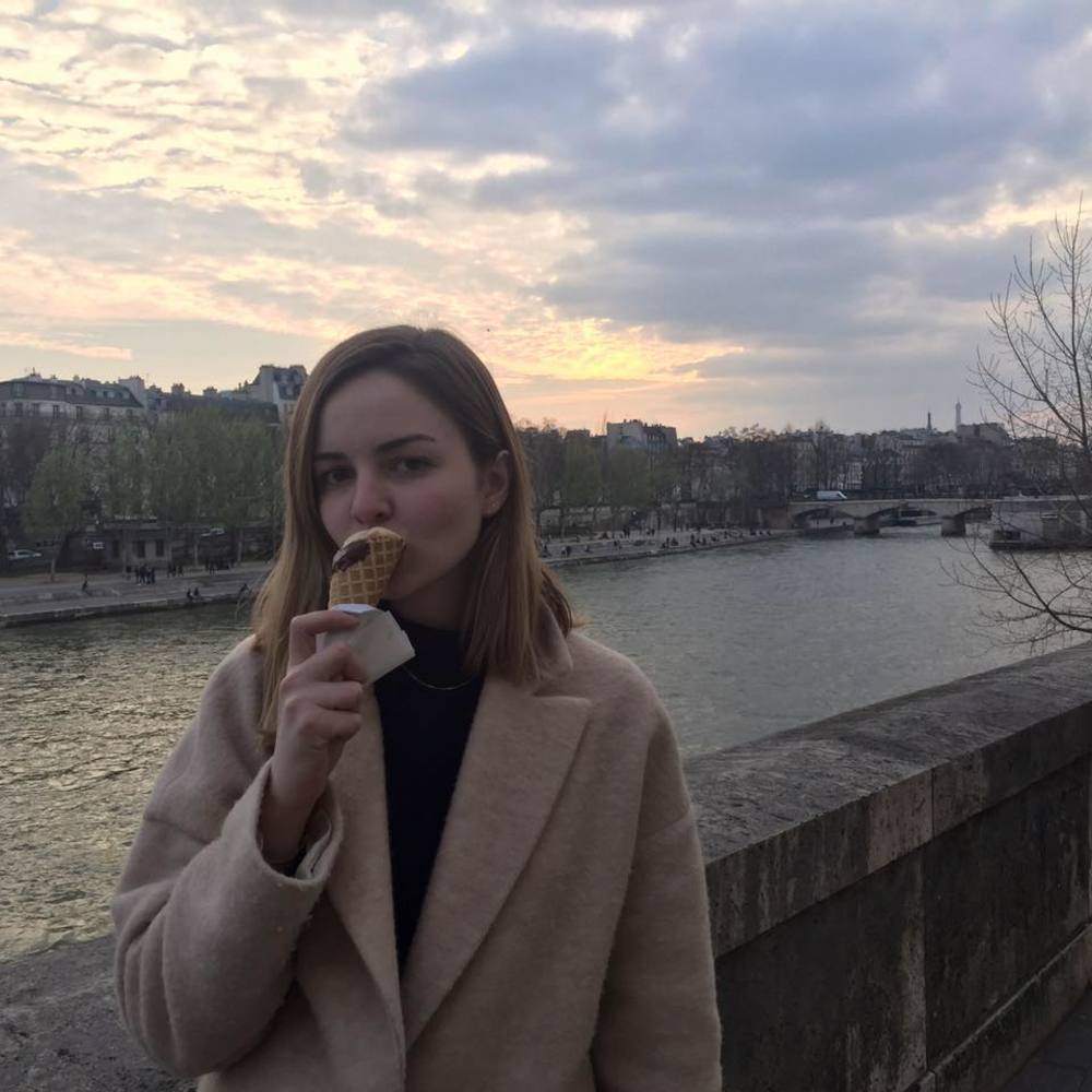 Meet your Posher, Anthea